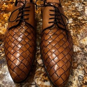 Dolce & Gabbana Tan Woven Leather Oxfords